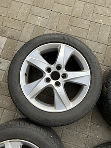 Honda 17" 5x114.3 veljed+ korralikud suverehvid (9 foto / 9)