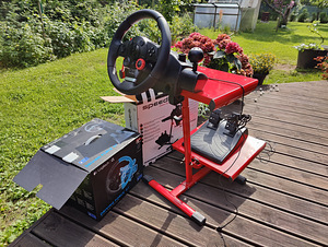 LOGITECH DRIVING FORCE GT rool + Speedblack roolihoidja (1 foto / 8)