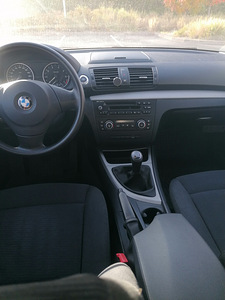 BMW 116i (5 foto / 8)