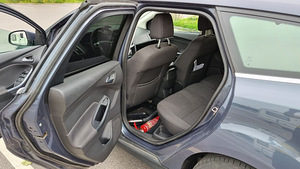 Ford Focus III Titanium (+ Webasto) (9 foto / 11)