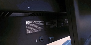 Monitor 24' HP Compaq 2405wg (3 foto / 3)