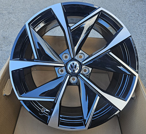 R19 veljed 5x112 Audi Vw Seat Skoda uued Replica (3 foto / 6)