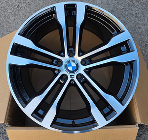 R20 veljed 5x120 BMW x5 x6 f15 f16 e70 e71 e53 468M uued (1 foto / 4)