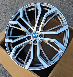 R21 veljed 5x120 BMW x5 x6 f15 f16 e70 e71 e53 375M - uued (2 foto / 3)