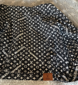 Teksas Särk Louis Vuitton X Supreme (3 foto / 5)
