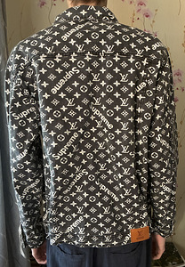 Teksas Särk Louis Vuitton X Supreme (2 foto / 5)