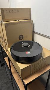 UUS! Roborock Q8 Max robot tolmuimeja Valge / Must (2 foto / 5)