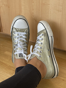 Converse теннисные туфли (1 фото из 2)