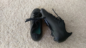 Обувь adidas, стр. 35.5 (3 фото из 3)