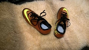 Nike jalgpallijalatsid, 33 (3 foto / 3)