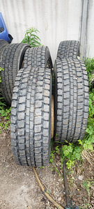 Шины с дисками 315/60 R22.5 (2 фото из 4)
