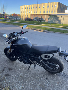 Yamaha mt09 (2 foto / 3)
