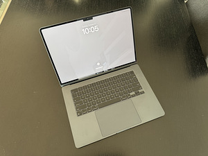 Apple - MacBook Air 15" - M2 chip - 16GB - Midnight-Garantii (6 foto / 6)
