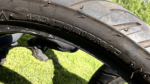 Мотоциклетные шины Bridgestone (1 фото из 4)