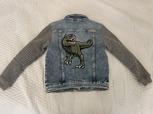 Teksajope dinosaurusega H&M 122/128 (2 foto / 2)
