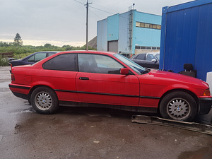 Продается BMW 325ia купе. (5 фото из 5)