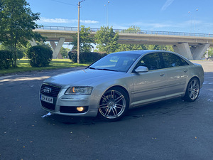 Audi A8 4.2 240kw (1 foto / 8)