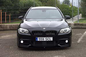 BMW F11 535D M Pack (2 foto / 12)