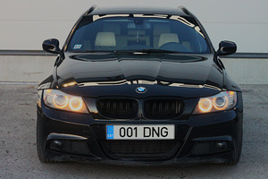 Продается BMW 325D LCI M PACK (3 фото из 15)