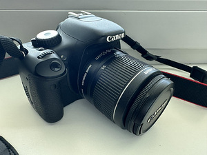 Canon EOS 550D + EF-S 18-55mm IS II Kit (1 foto / 3)