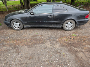 Mercedez-Benz CLK230 W208 145kw 2003a (5 foto / 10)