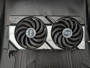 Asus RTX 5070 Dual OC 12GB (1 фото из 2)