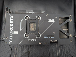 Asus RTX 5070 Dual OC 12GB (2 фото из 2)