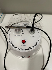 Diamond Dermabrasion / Teemantmikrodermabrasiooniseade (2 foto / 2)