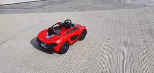 Elektriauto McLaren 12V (4 foto / 5)