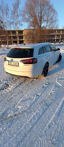 Opel Insignia Sports Tourer (7 foto / 7)