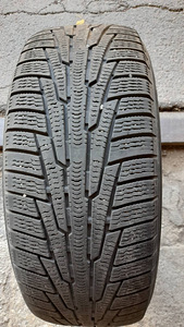 225/55 R17 nokian