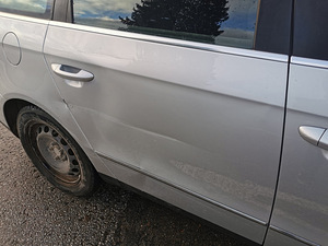 VW Passat B6 (13 foto / 15)