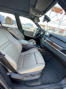 BMW x5 e70 2007 (2 фото из 5)