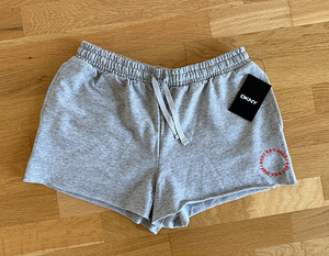 Dkny lühikesed püksid (1 foto / 4)