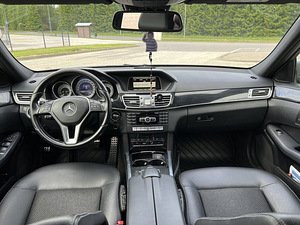 Mercedes-Benz E220 125kw (7 фото из 9)