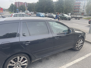Skoda Octavia 2.0(125kw) (3 foto / 7)