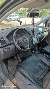 Фольксваген Туран (2 фото из 11)
