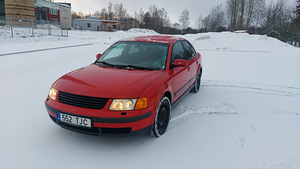 Volkswagen Passat 1.9 TDI 81kw (1 foto / 10)