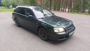 Subaru Legacy 2.0 92kw (2 foto / 10)