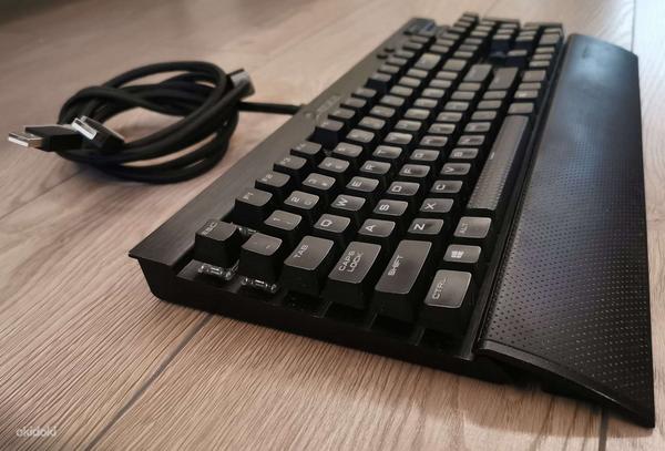 Клавиатура Corsair Gaming K70 LUX с RGB-подсветкой (фото #4)