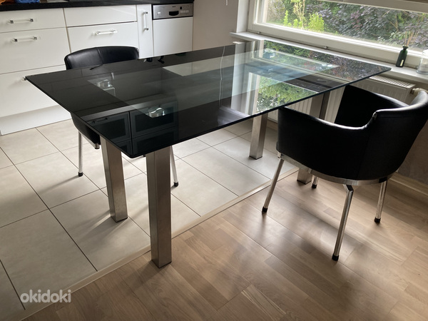 Стильный итальянский обеденный стол (стекло) и стулья (фото #5)