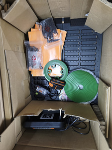 НОВИНКА!!! 0 часов! Робот-газонокосилка Worx Vision WR206E 600м2 (6 фото из 9)