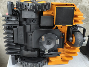 НОВИНКА!!! 0 часов! Робот-газонокосилка Worx Vision WR206E 6 (6 фото из 10)