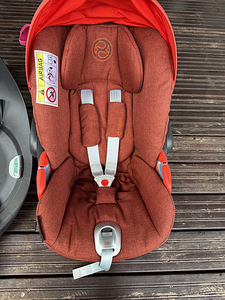 Cybex Cloud Z+ и Isofix (2 фото из 3)