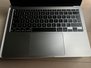 MacBook Air 13" Apple M1 256GB/Space Grey/INT + GARANTII (2 foto / 5)