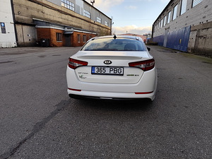 Auto rent Kia Optima (5 foto / 7)