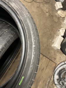 Nokian Hakka Black 235/40R19 (2 foto / 4)
