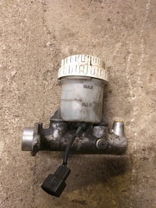 Mitsubishi pajero 2.8 92kw piduri pump (1 foto / 1)