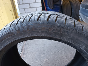Продам шины мс 255/40 R20. (4 фото из 4)