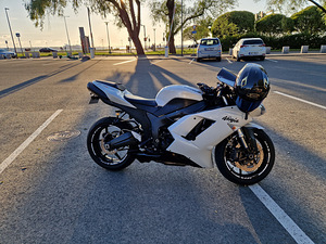 Kawasaki Ninja ZX-6R (2 foto / 8)